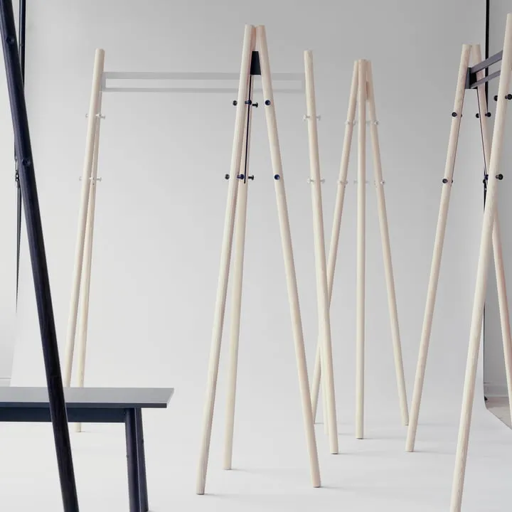 Artek - Porte-manteau Kiila, frêne naturel / noir