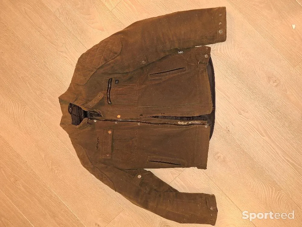 blouson moto vintage d'occasion Ajouté le : 29/02/2024