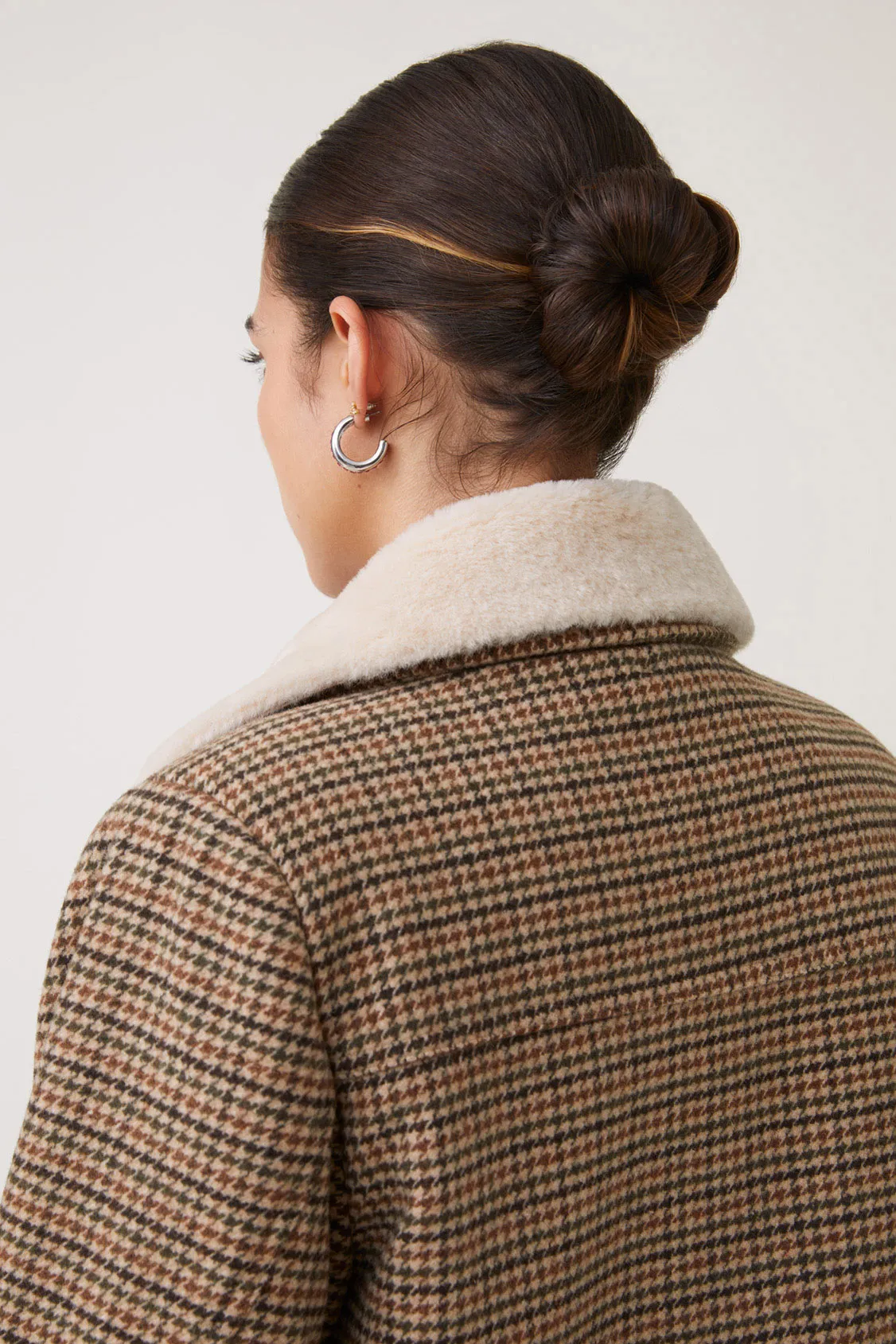 Manteau court à carreaux