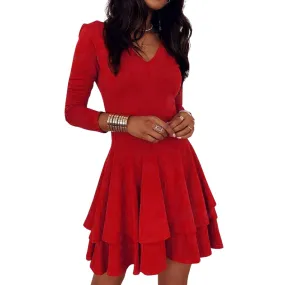 MINI ROBE ÉLÉGANTE AVEC COL EN V ET VOLNATES KYLIANA, ROUGE