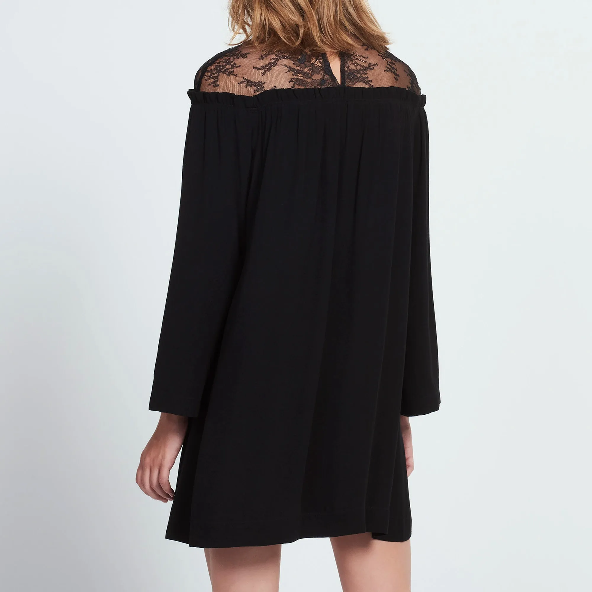 Robe ample avec insert dentelle